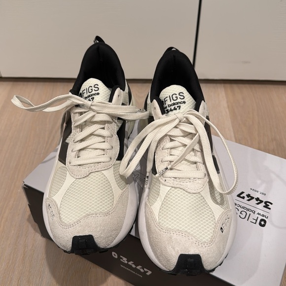 Unisex FIGS x New Balance 3447 sneakers SOLD OUT ONLINE!! - Picture 5 of 9